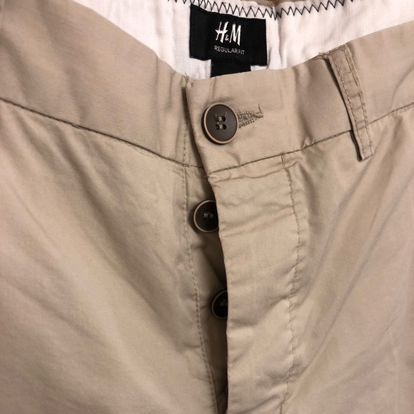 H&M Men’s Khaki Shorts Regular Fit - Picture 4 of 4